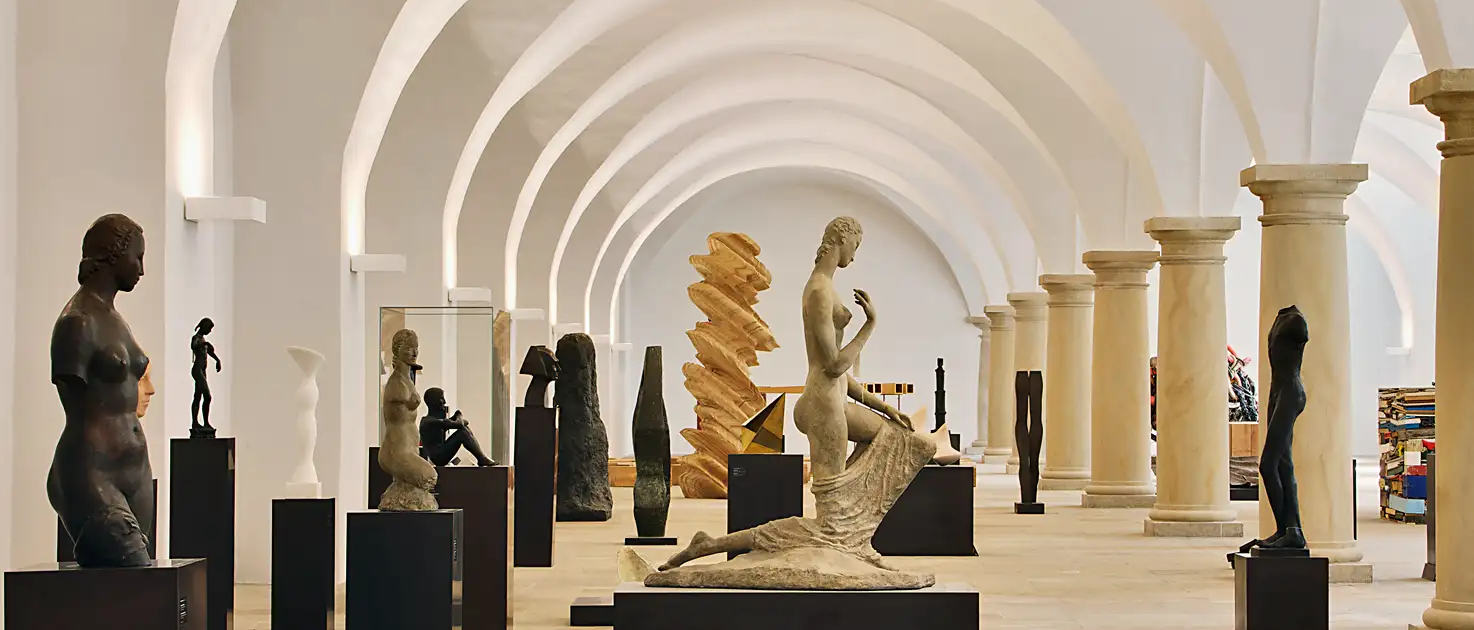 View inside the sculpture hall of the Albertinum.